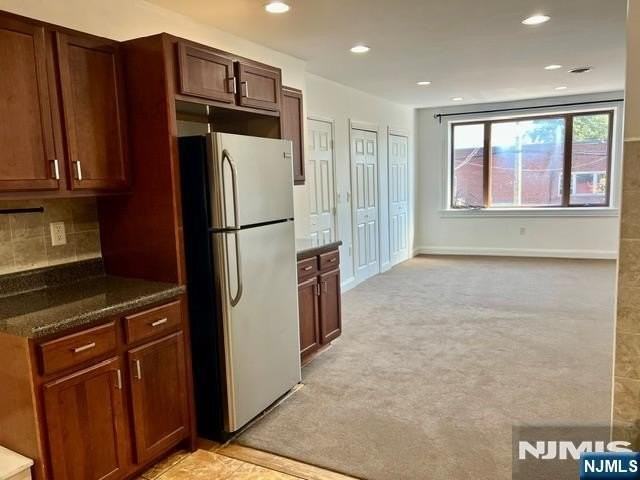 539 Anderson Ave - Photo 4 of 11