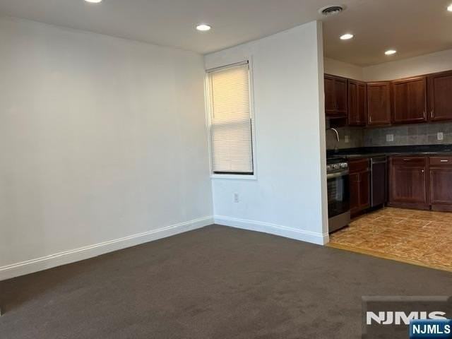 539 Anderson Ave - Photo 7 of 11