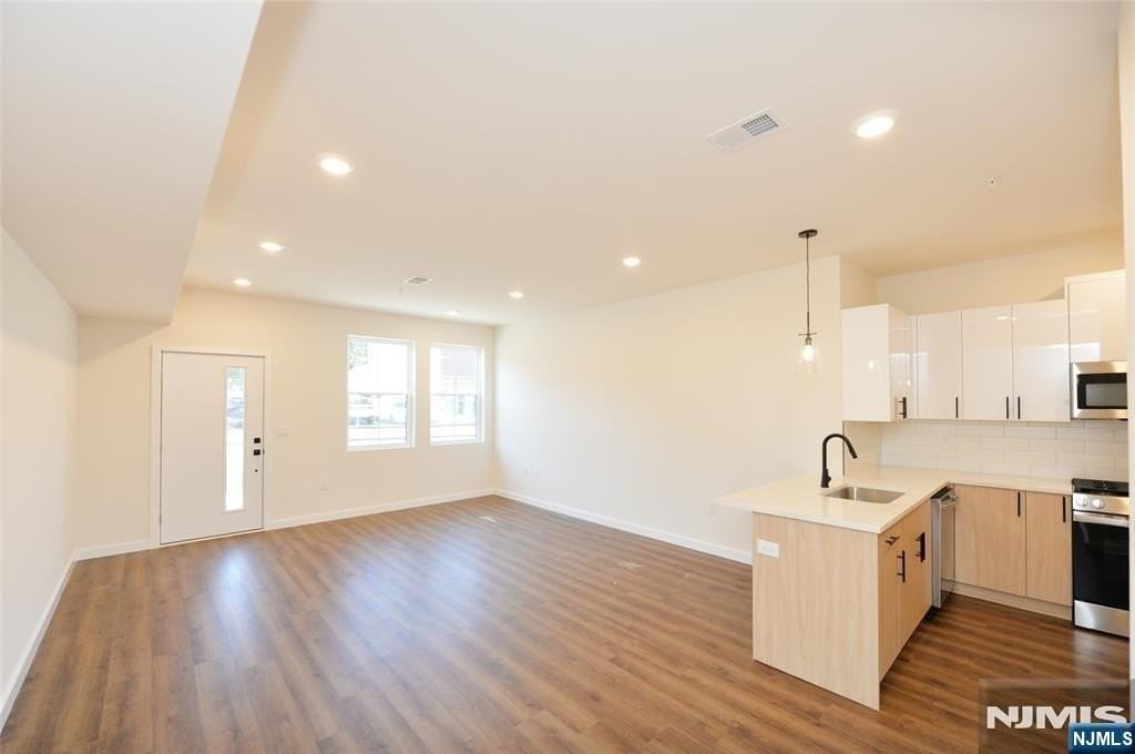 91 Union St #12A - Photo 4 of 22