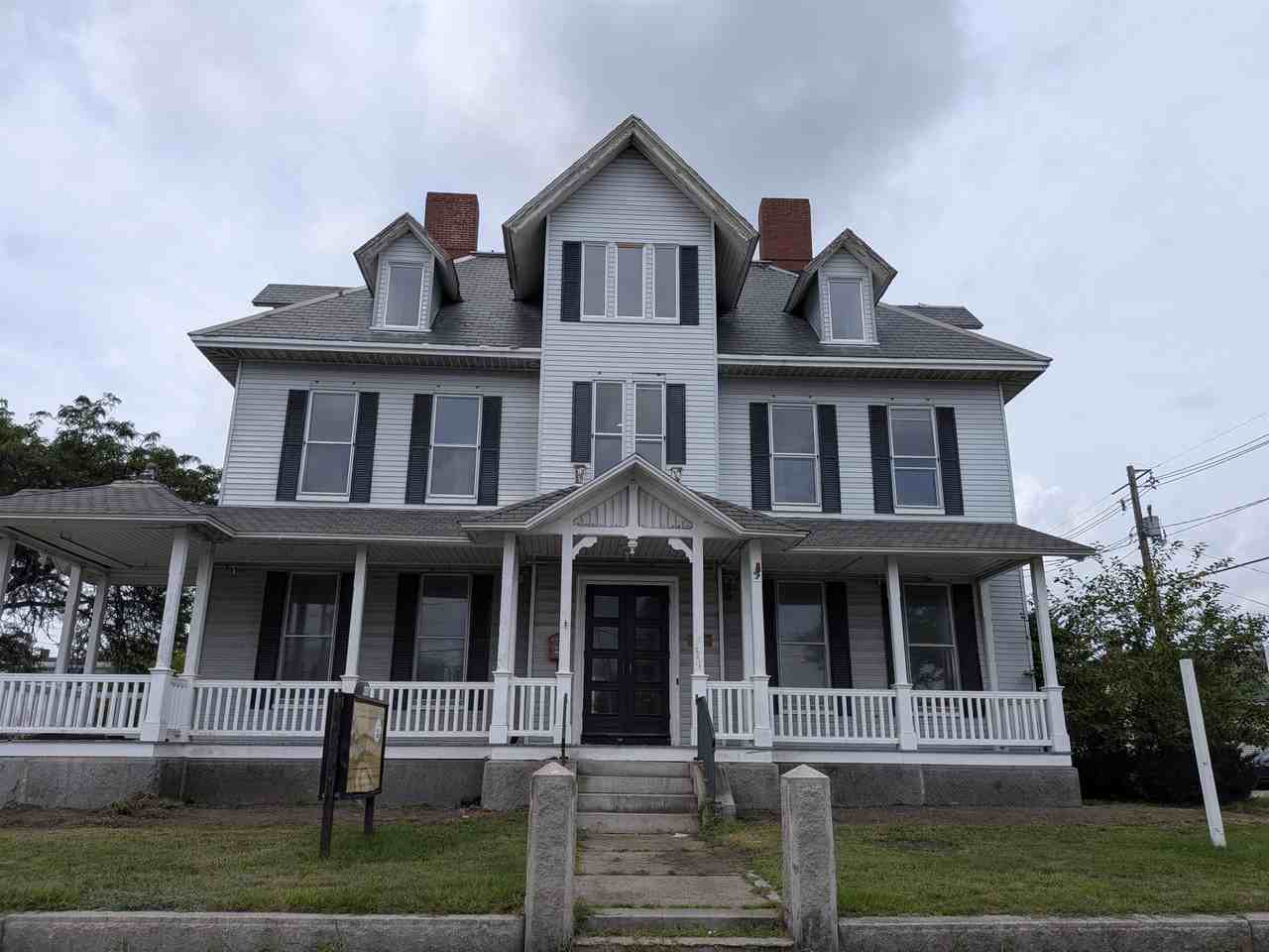 257 Main St