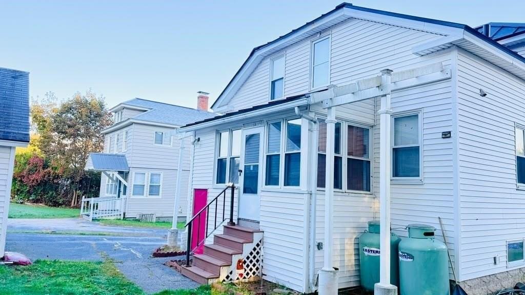 16 Hartford St - Photo 4 of 46