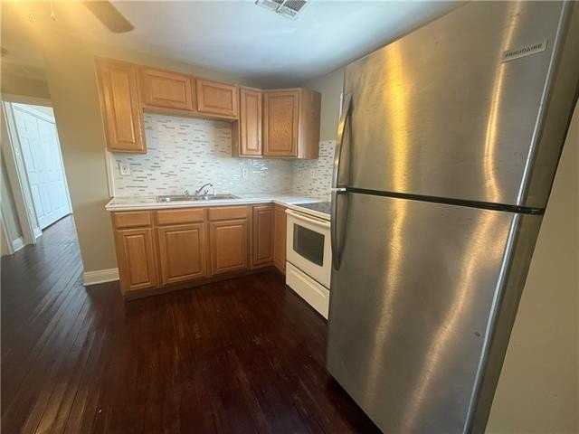 5424 Milne Blvd #B - Photo 3 of 18
