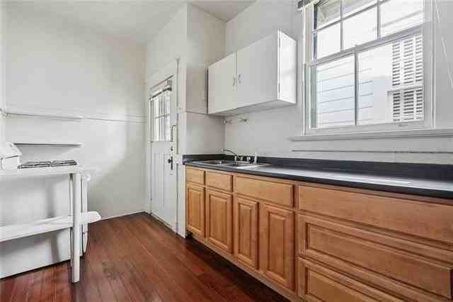2230 Constance St - Photo 7 of 10
