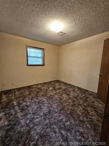 1867 Sycamore Dr - Photo 5 of 9