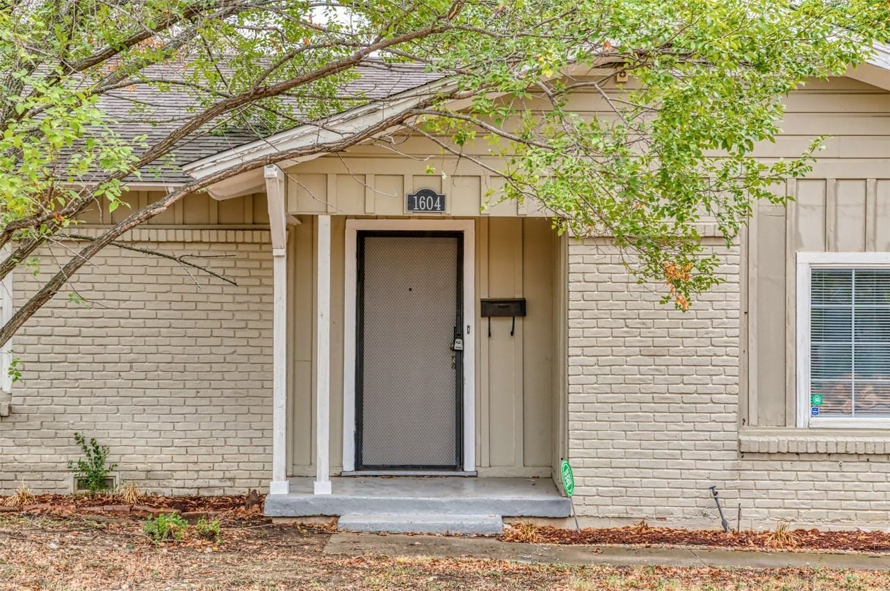 1604 Weiler Blvd - Photo 7 of 31