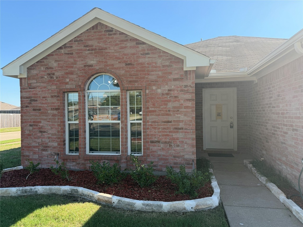 301 Meadow Lark Ln - Photo 2 of 34