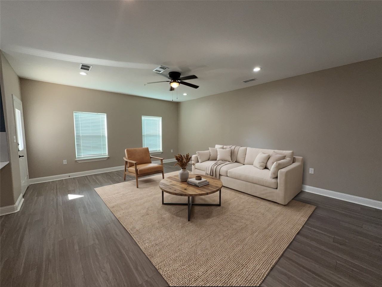 1017 Debby Ct - Photo 3 of 28