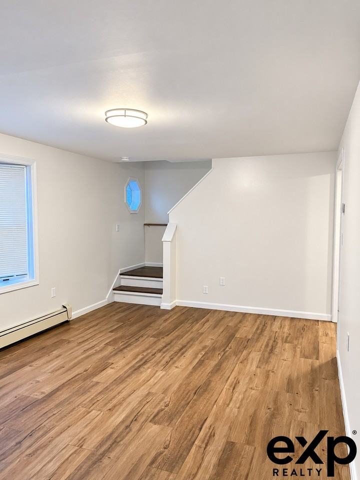 12 Rockway St #B - Photo 3 of 10