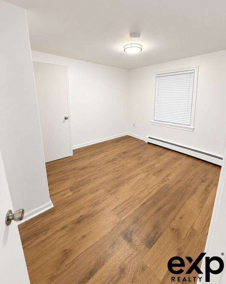 12 Rockway St #B - Photo 5 of 10