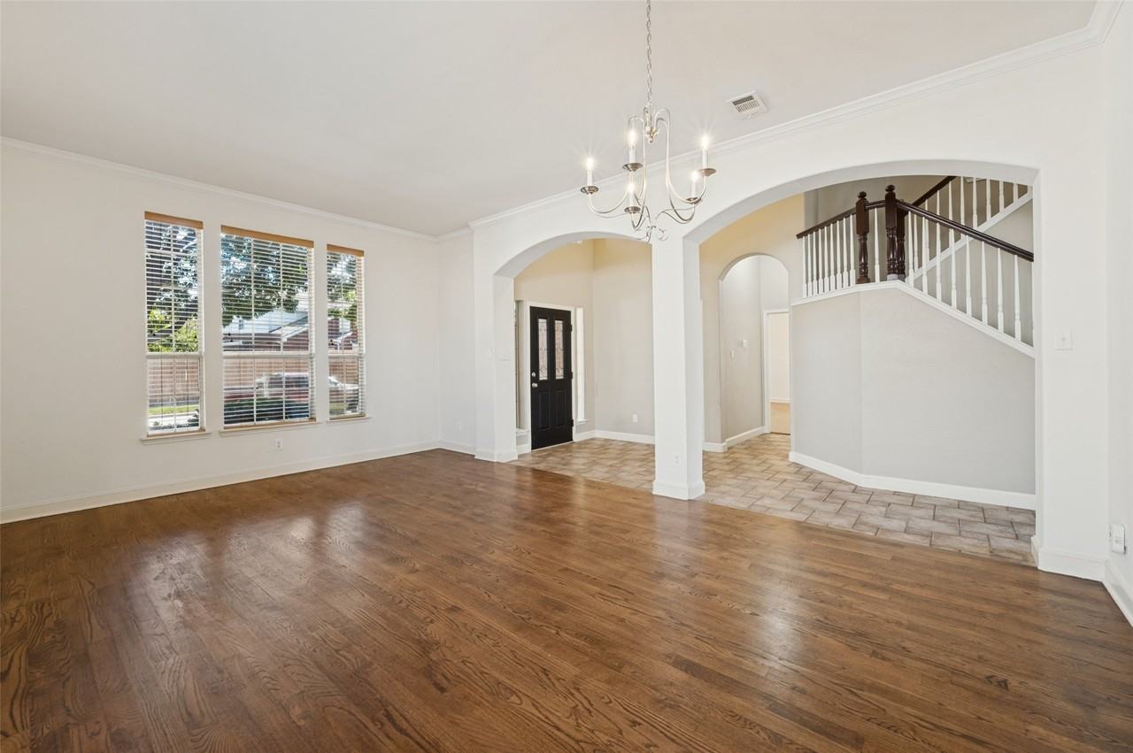 12731 Daimler Dr - Photo 7 of 29