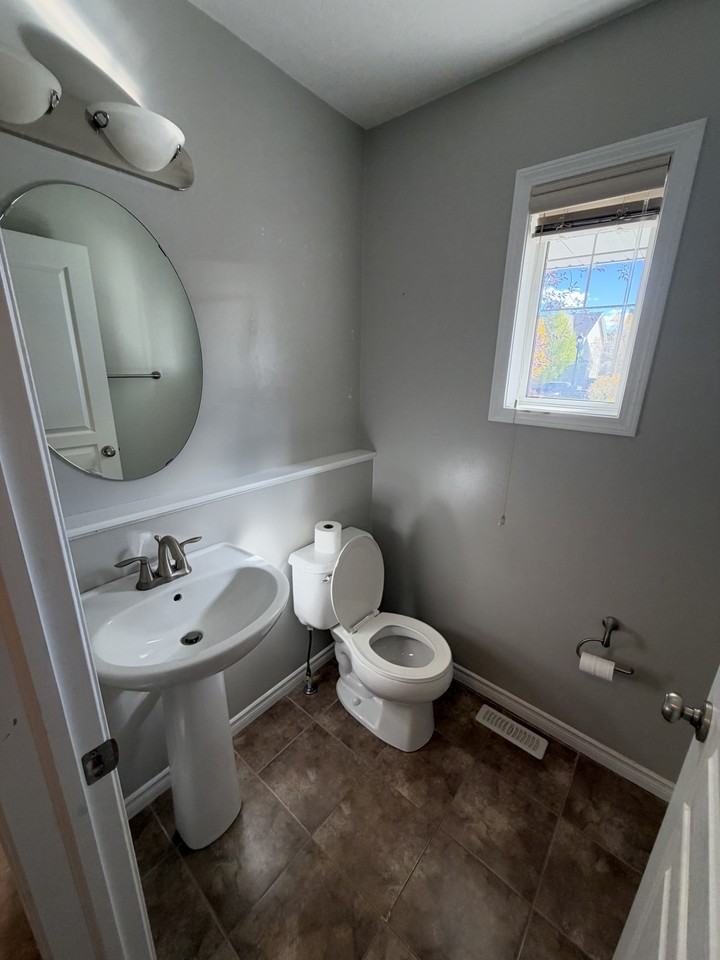 7216 21 Ave Sw - Photo 4 of 37