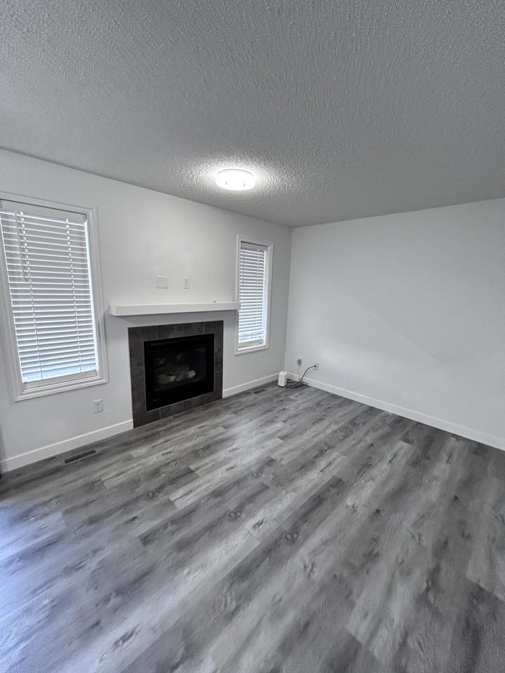 1903 28 St Nw - Photo 7 of 29