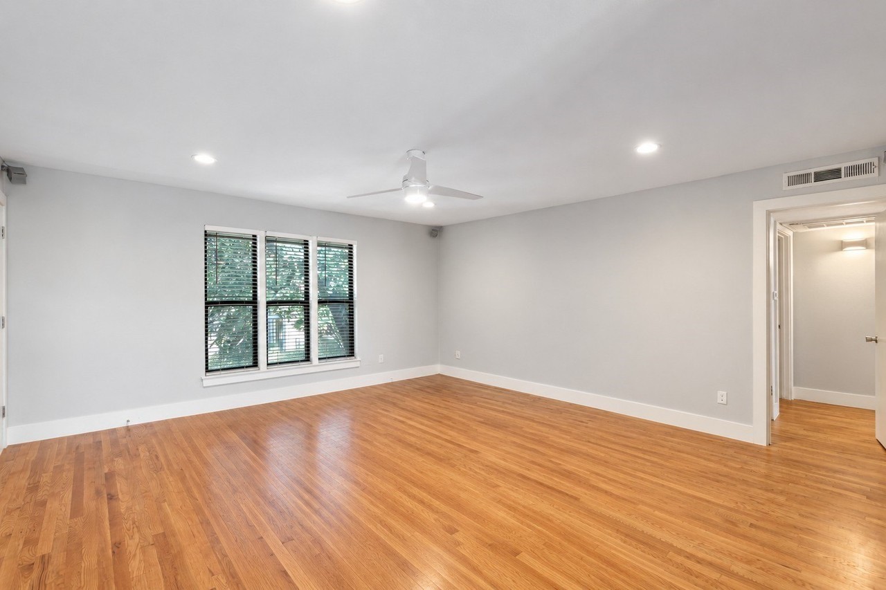 10727 Villager Rd #C - Photo 3 of 33
