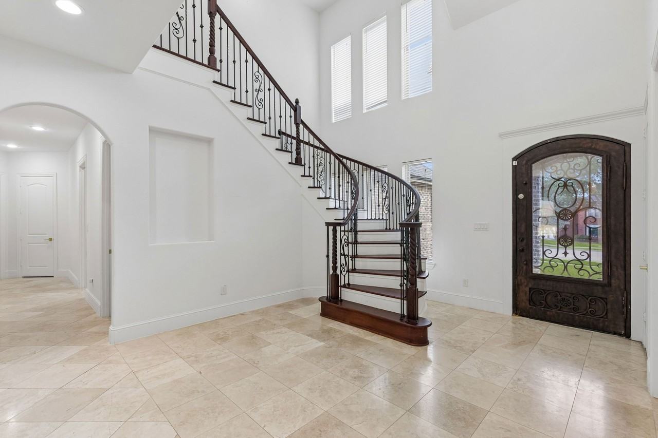 1012 Mallard Way - Photo 6 of 34
