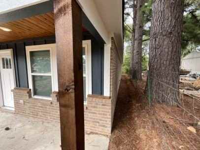 111 Chloe Dr - Photo 2 of 18