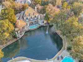 featured image of 16 Robledo Dr