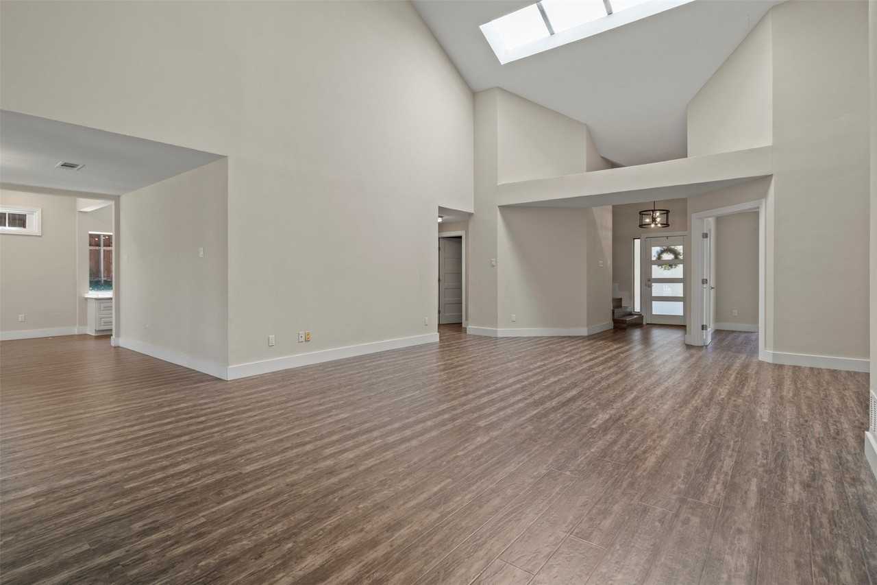 5509 Anglebluff Pl - Photo 6 of 36