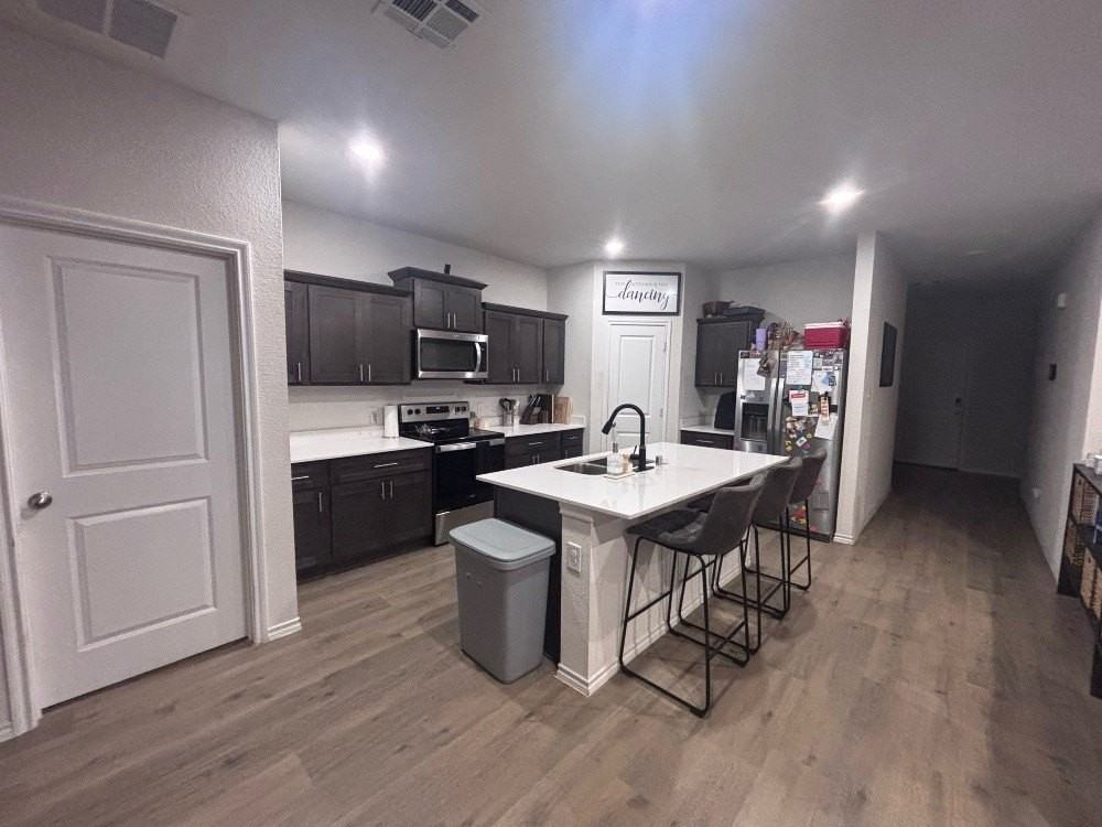 192 Hunters Way - Photo 2 of 9