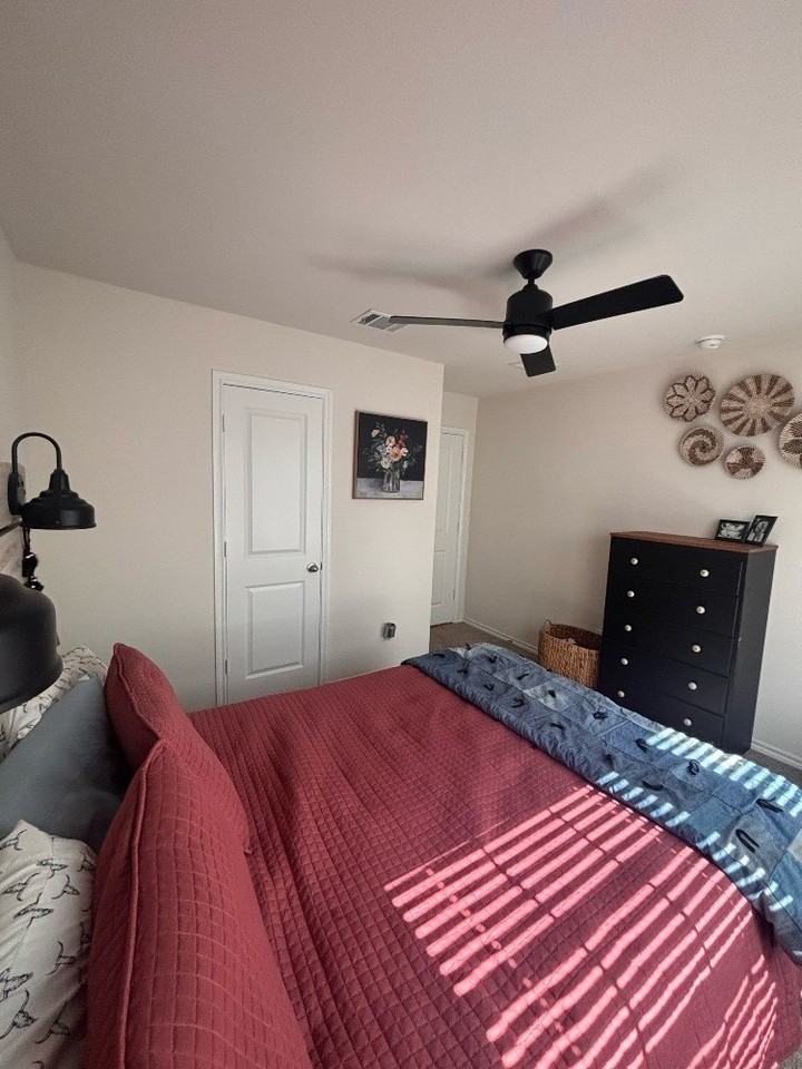 192 Hunters Way - Photo 4 of 9