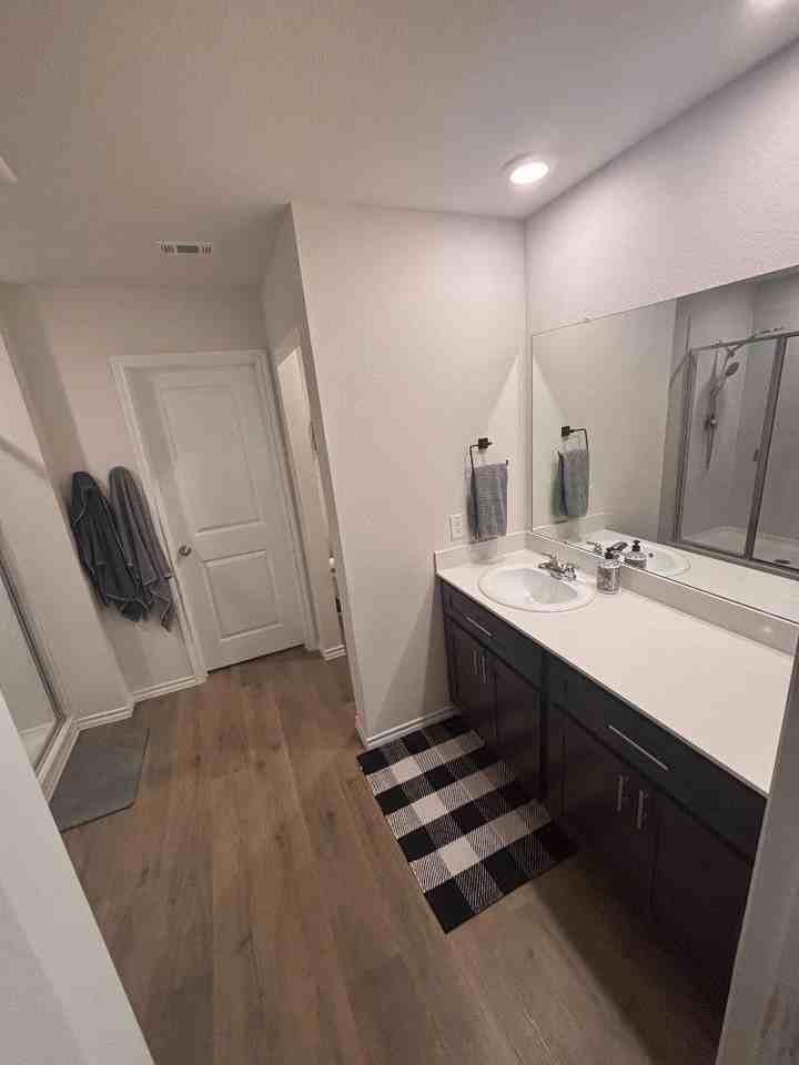 192 Hunters Way - Photo 5 of 9
