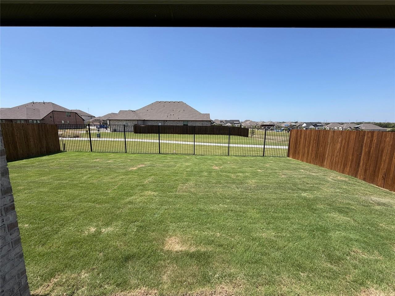 241 Bright Alcove Ct - Photo 3 of 6