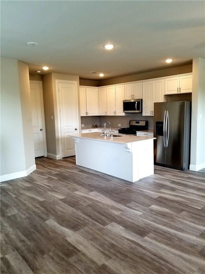 8143 Snowmass Dr - Photo 3 of 8