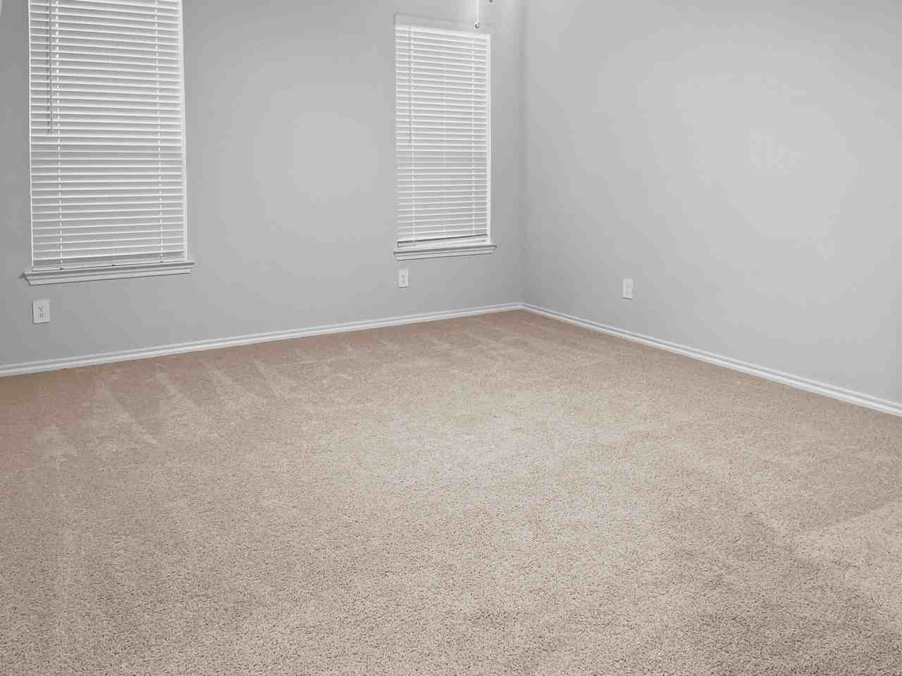1817 Winecup Dr - Photo 6 of 18