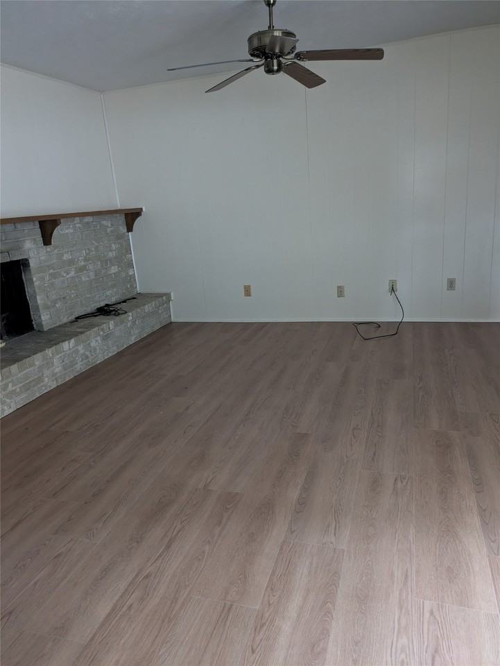 1201 Whitehall Dr - Photo 3 of 17