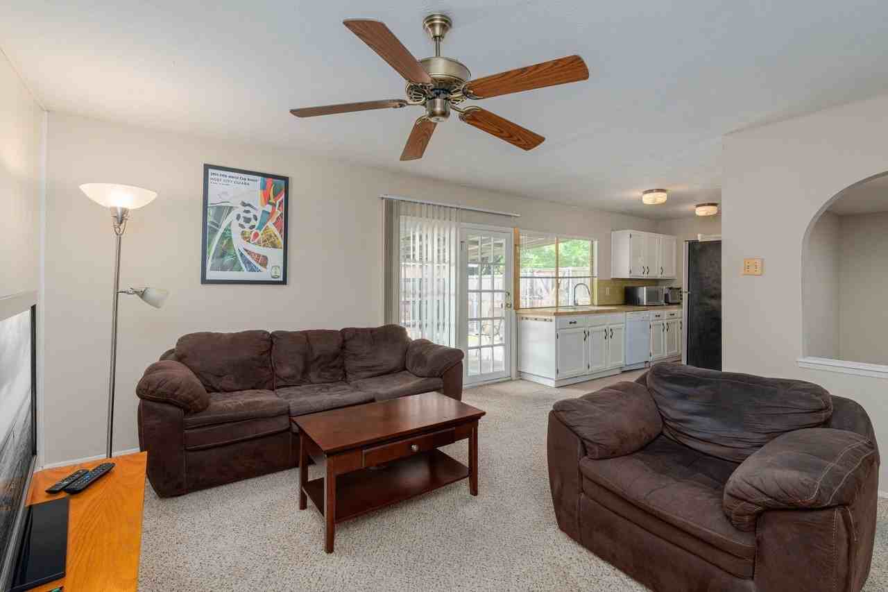 1201 Whitehall Dr - Photo 4 of 17