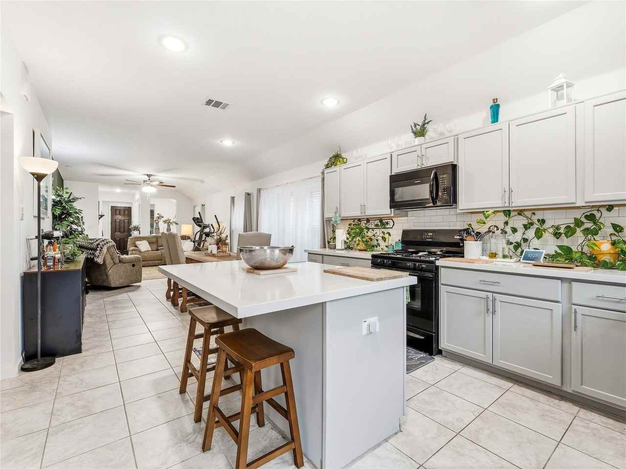 2403 Neff Ln - Photo 3 of 30