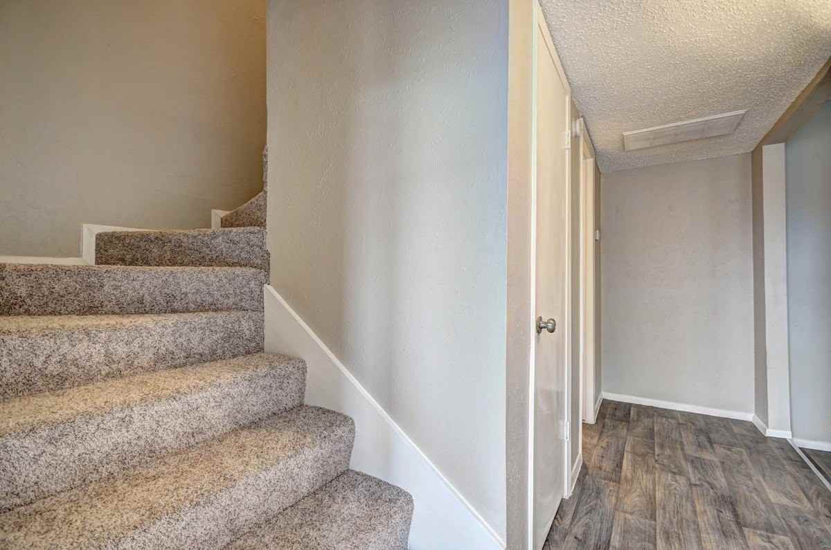 707 E Shady Grove Rd - Photo 2 of 17