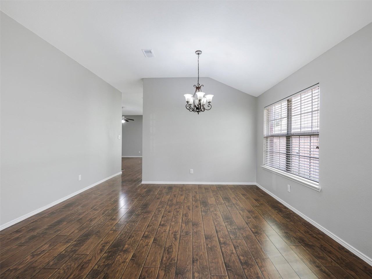 9016 Boone Dr - Photo 6 of 30