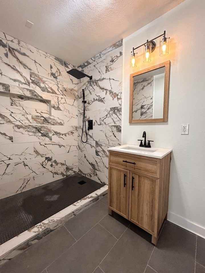1120 N Ross Ave - Photo 7 of 13