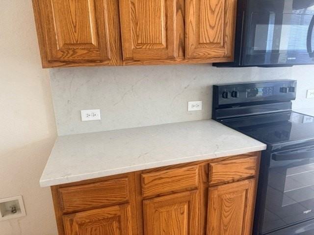 1611 Briarhollow Ct - Photo 3 of 9