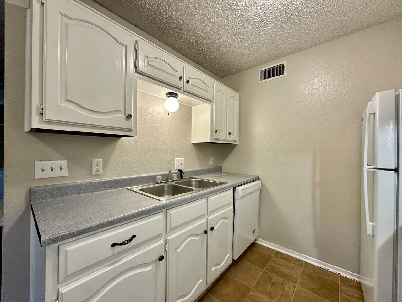 1421 S 12th St #112 - Photo 6 of 12