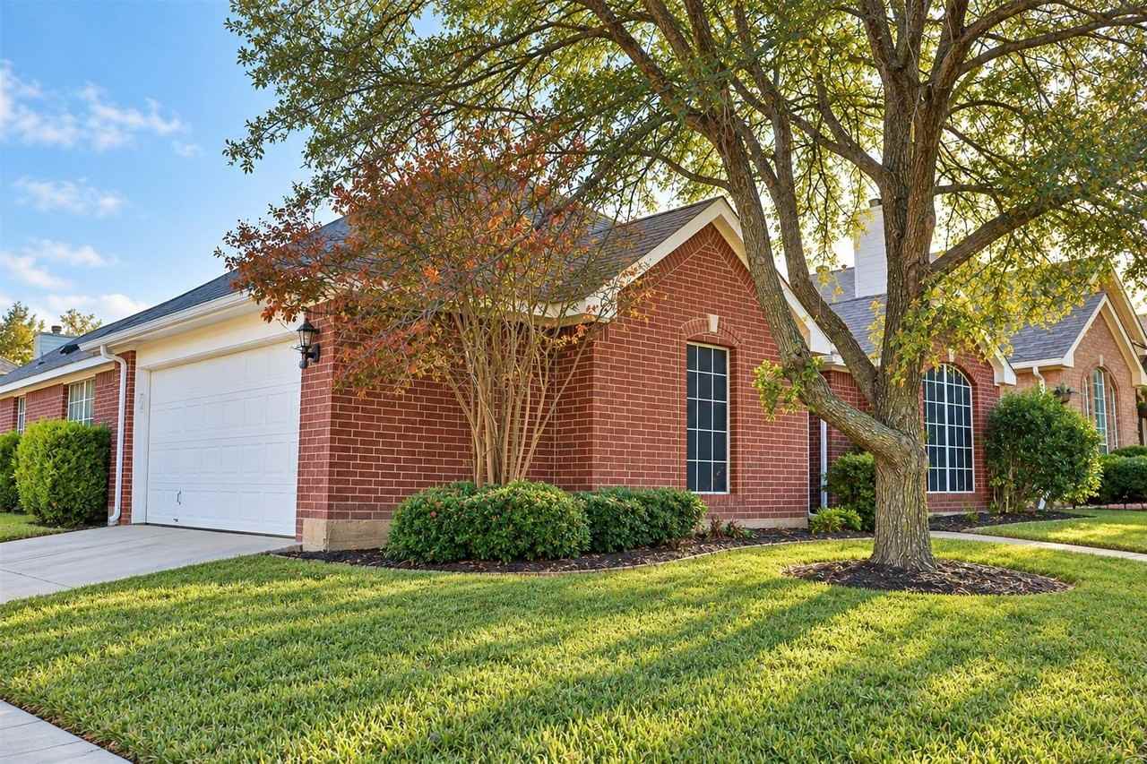 4628 Mustang Dr - Photo 2 of 19