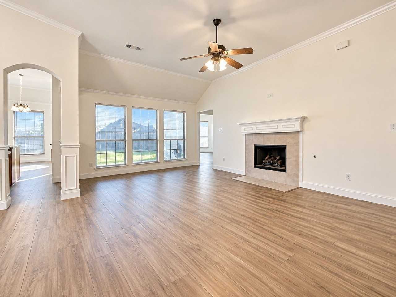 4628 Mustang Dr - Photo 5 of 19