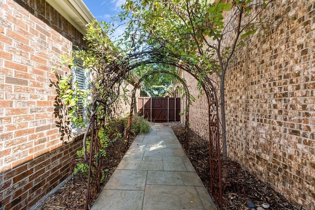 7577 Petersburgh Pl - Photo 4 of 24