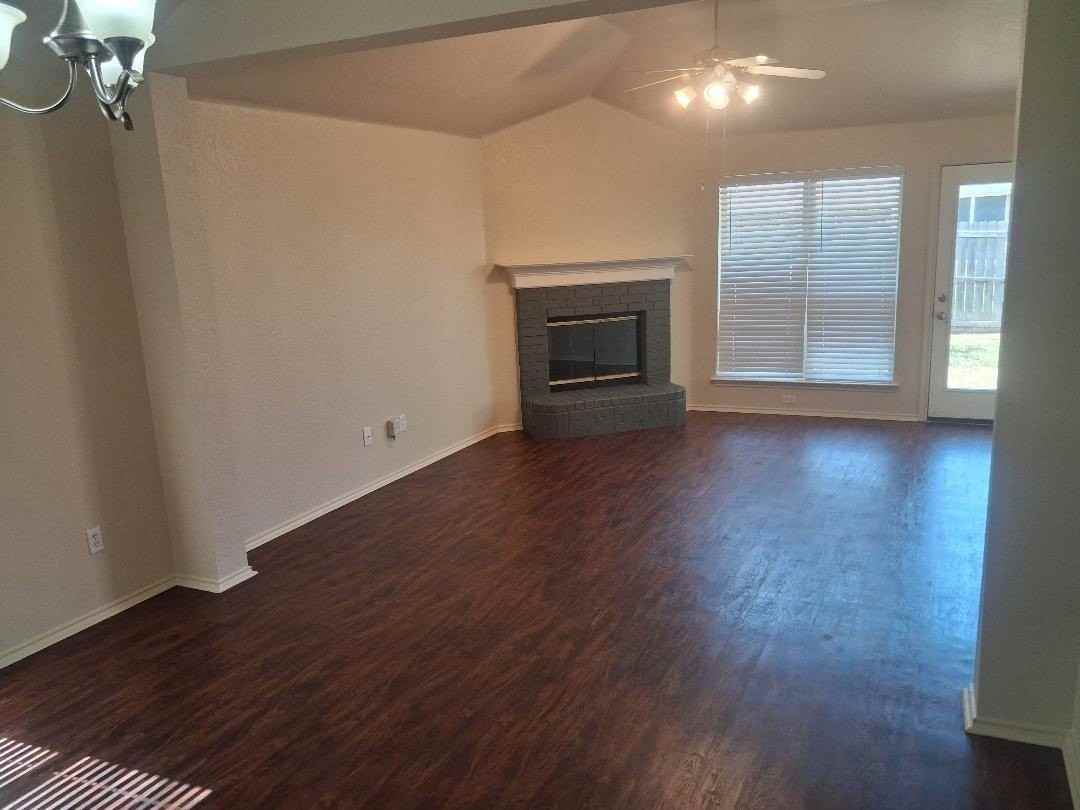 7310 Fossil Lake Dr - Photo 3 of 19