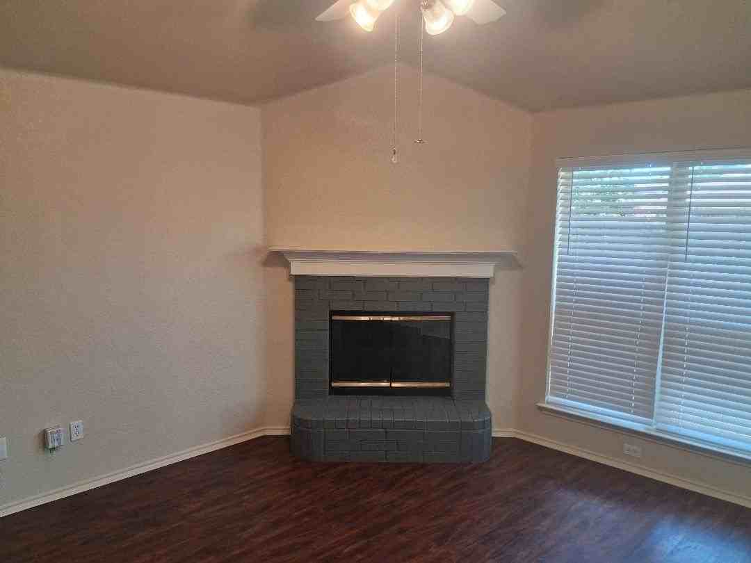 7310 Fossil Lake Dr - Photo 5 of 19