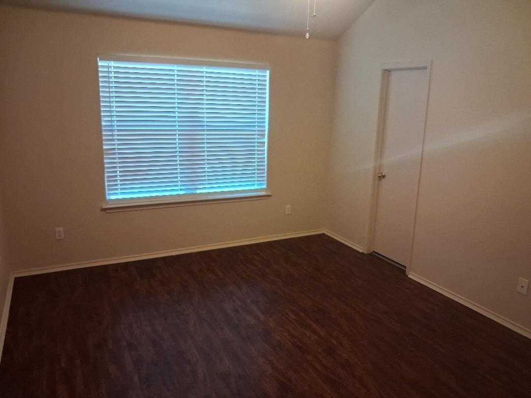 7310 Fossil Lake Dr - Photo 7 of 19