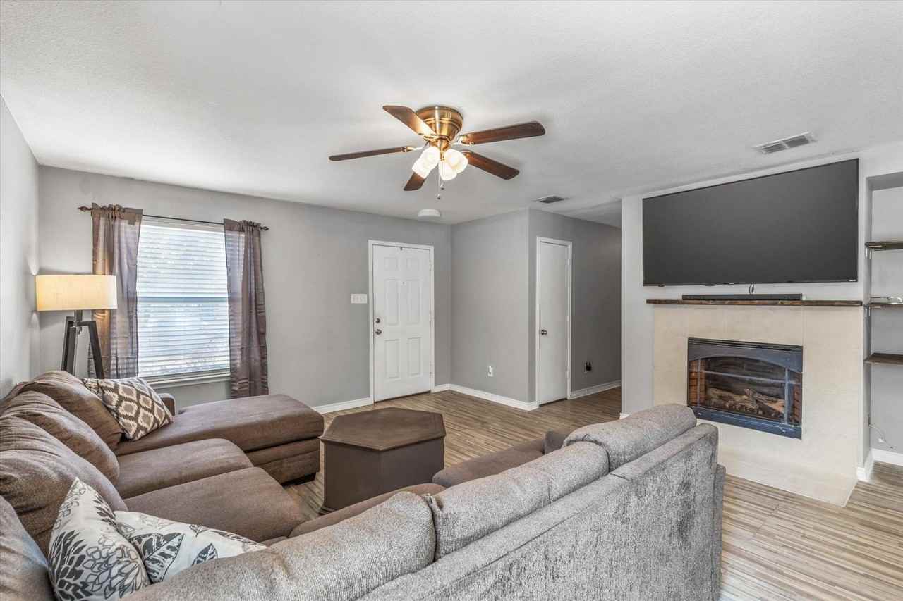 8610 Mountain Blf - Photo 7 of 17