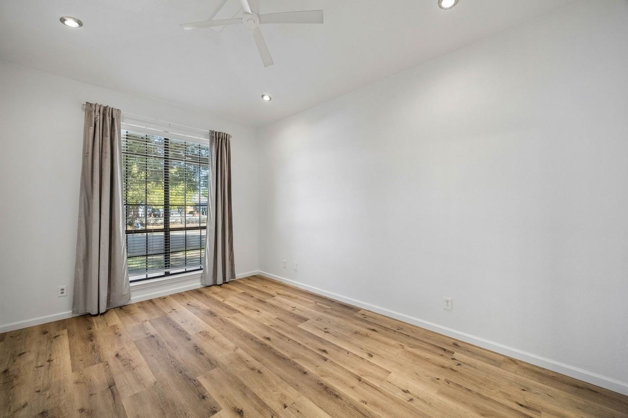 6238 Winton St - Photo 7 of 12