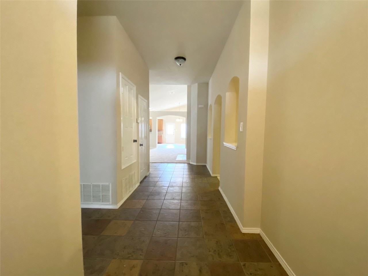 11159 Snyder Dr - Photo 3 of 15