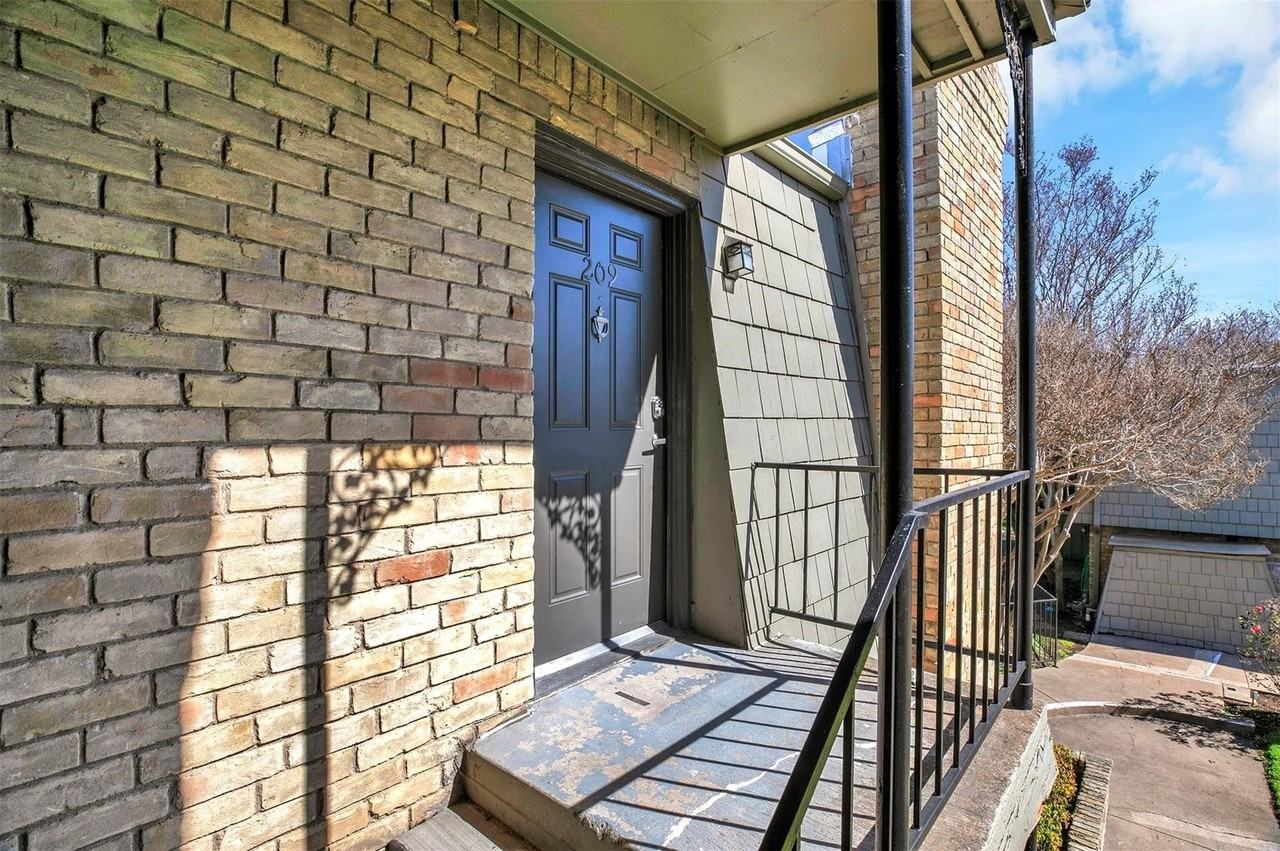 7705 Meadow Park Dr #209 - Photo 3 of 21