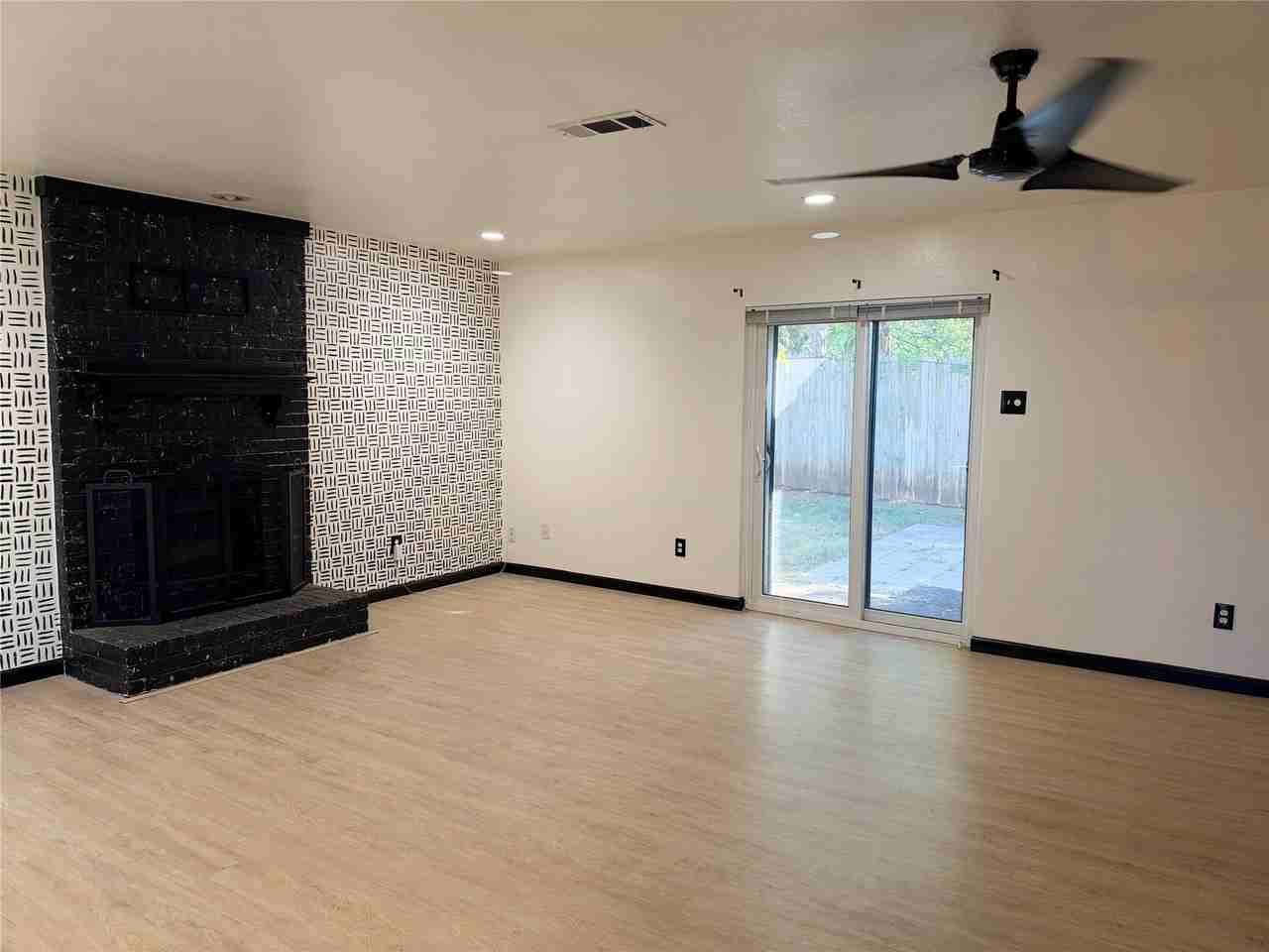 118 Country Bend Dr - Photo 4 of 11
