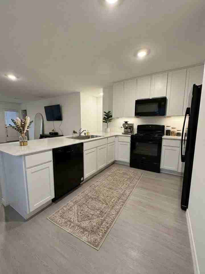 3064 Ashbrook Ln - Photo 5 of 16