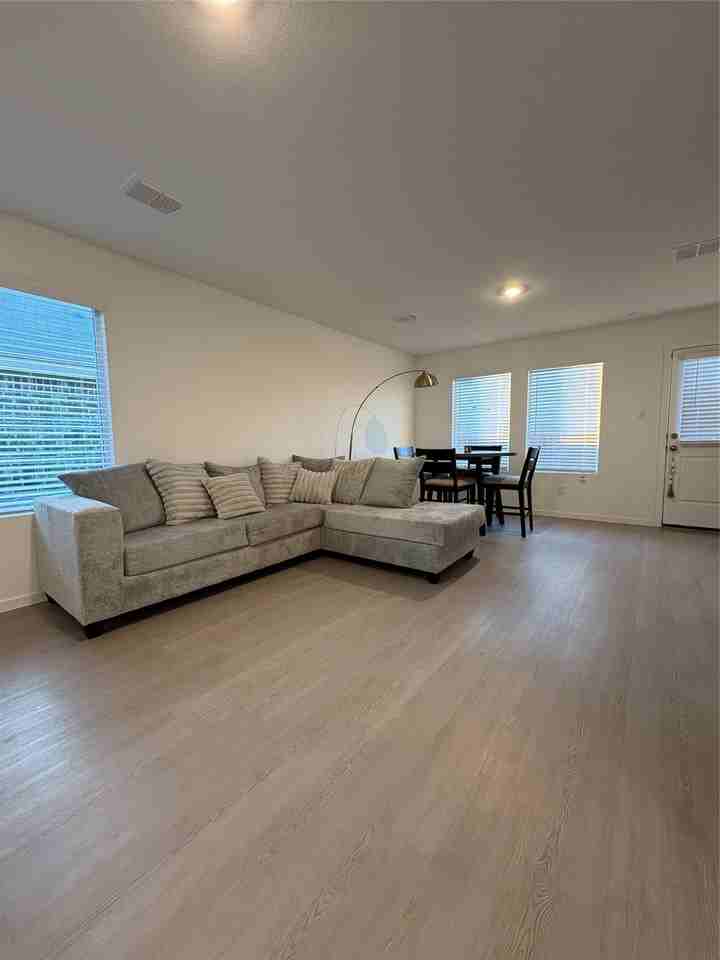 3064 Ashbrook Ln - Photo 6 of 16