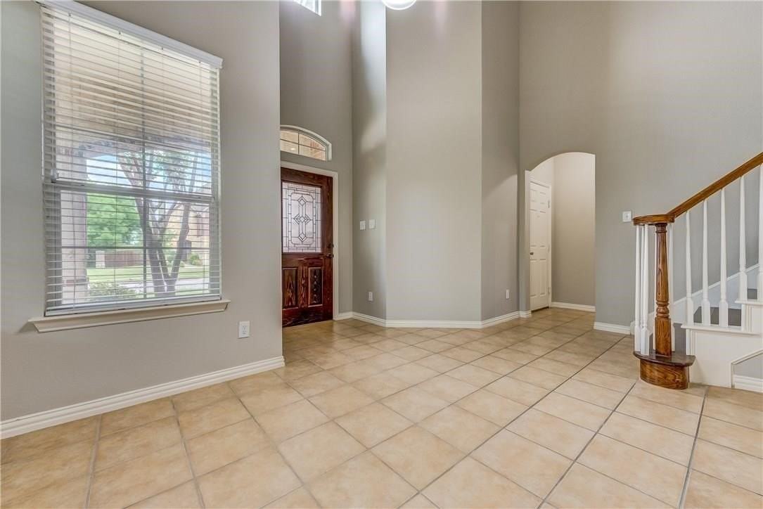 2300 Reston Dr - Photo 4 of 30
