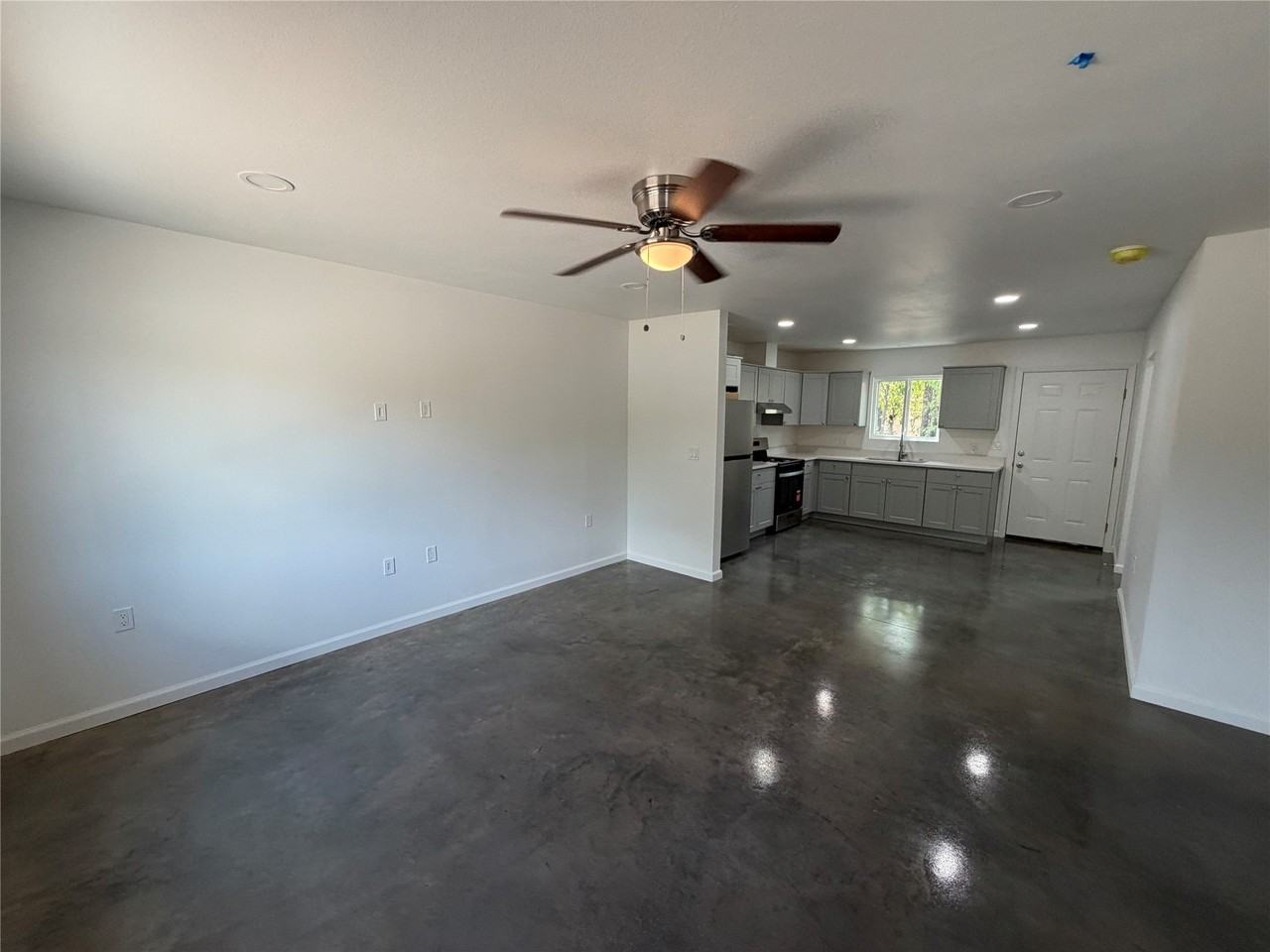 1501 Vine St - Photo 4 of 22